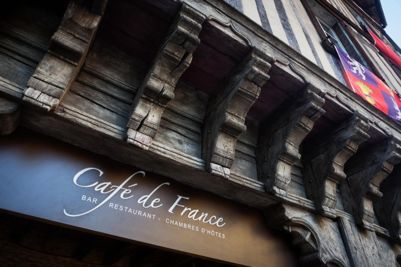 Cafe De France Eauze Bed & Breakfast Eksteriør bilde